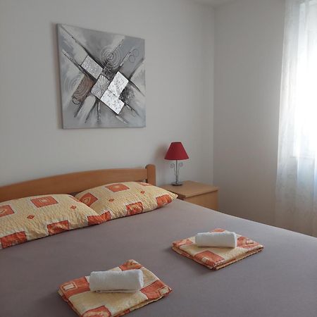 Апартаменти Apartman Zara Екстер'єр фото